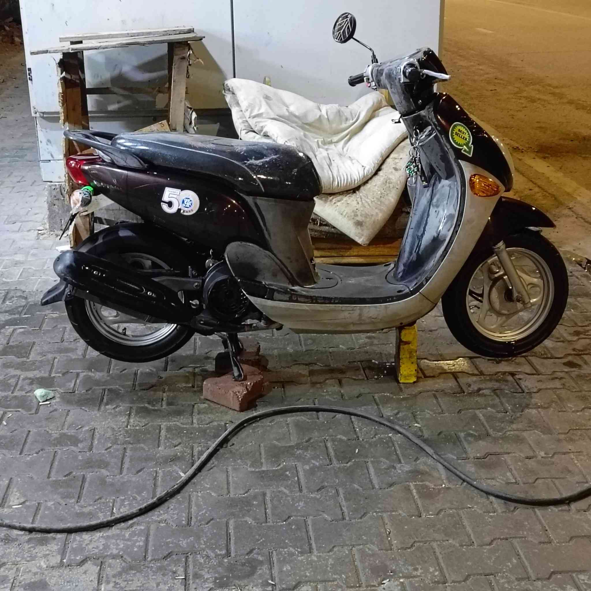 سلام عليكم فله للبيع مكفوله عامه نضيفه وبيه كفلت لبيض جماليه وبيه لصليات لمكان كوت داموك وهذه رقمي للستفسار ‏‪***********‬‏
