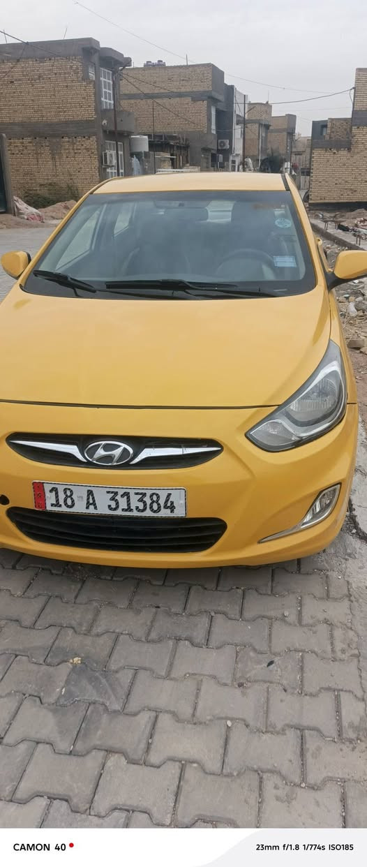 سلام عليكم اكسنت 12 مكينه الف و600 تبريد شغل بيهه بس باب تبديل سعرهه 75 وبيهه مجال ***********
