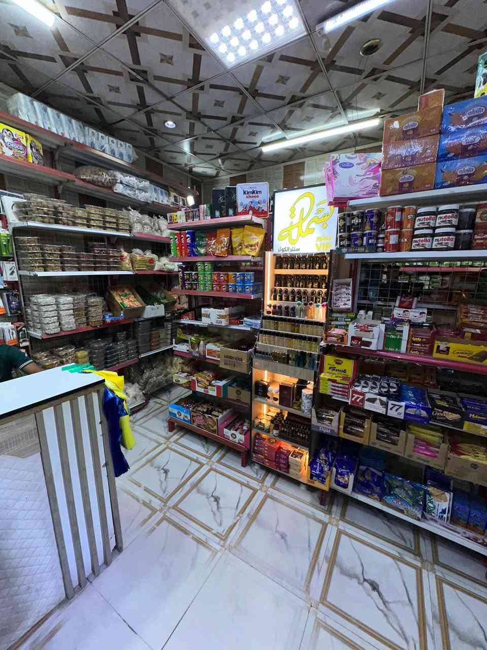 للبيع — أسواق أهلنا 📢
📍الموقع: شارع السنيديه ، مدخل السراجي، مقابيل مجمع الرحمة
🛒 اسم الأسواق: أهلنا

▪️ المحل يتكون من 4 محلات ركن
▪️ الطول: 15 متر
▪️النزال: 4 ونص متر
▪️ المحل إيجار — تشتري البضاعة فقط

✅ يحتوي على سستم كامرات مراقبة
✅ 3 سبالت أبو الطنين
✅ ثلاجة شركة بيبسي
✅ ثلاجة شركة كولا
✅ ثلاجة شركة راني
✅ عارضة آيس كريم
✅ عارضة بهارات فاملي
✅ عارضتين عطور المها + بسملة
✅ عارضة سكائر وينستون

🔹 عدد الثلاجات: 7
🔹 عدد المجمدات: 6

📞 للاستفسار:
***********
