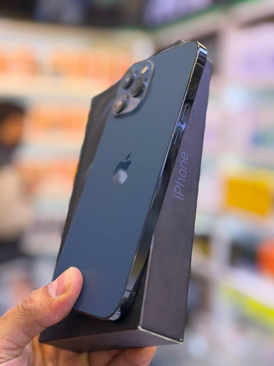 السلام عليكم ورحمة الله وبركاته للبيع او مراوس بأيفون 13 برو ماكس فقط وانطي فرق .
جهاز ايفون 12 برو ماكس جهاز لوك لوك ماكو 12 بهيج نضافه اعتبرة فاتحة بيدك من الكارتون  هلكد مانضيف جهاز ممفتوح وتر بروف ميعبر هوة جهاز هوة وجديد سوة شاصي نضيف حيل ركز الجهاز AA/A عربي شرق اوسط ماستر يعني اقوة 12 بسوك جهاز ذاكرة 128 وبطارية 88 انساه بشحن ضمان من باب البيت شهر إذا مفتوح أو بي خلل تأخذ فلوسك وزيادة جهاز مداخل صيانة اللون المميز البحري مكاني بغداد السعر 520ألف وبي مجال 
بس واتساب موجود ***********
