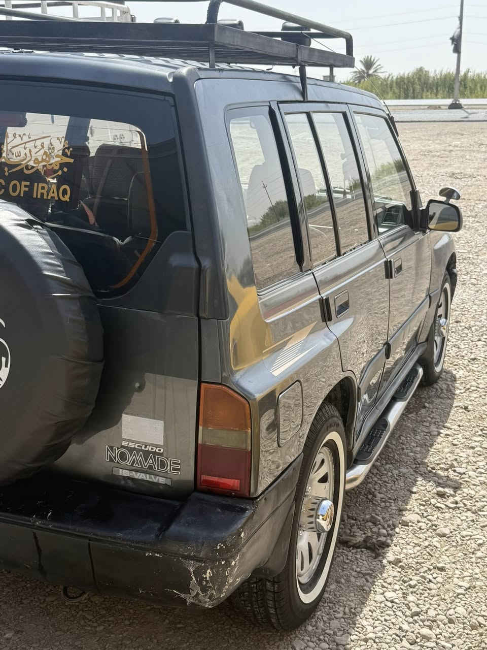 السلام عليكم
ساسوكي ١٩٩٤ 
دفع رباعي شغال  
مكينة بلادي 
كشر  نضيف وحسب. ما موضح بالصور 
صدر جديد 
تخم تايد جديد 
كهربائيات كله شغاله 
سيارة ما بيه نقص خير من الله شراي يتفضل خاص او اتصال على الرقم التالي 
***********
علماً أن مكان سيارة  في محافظة واسط
