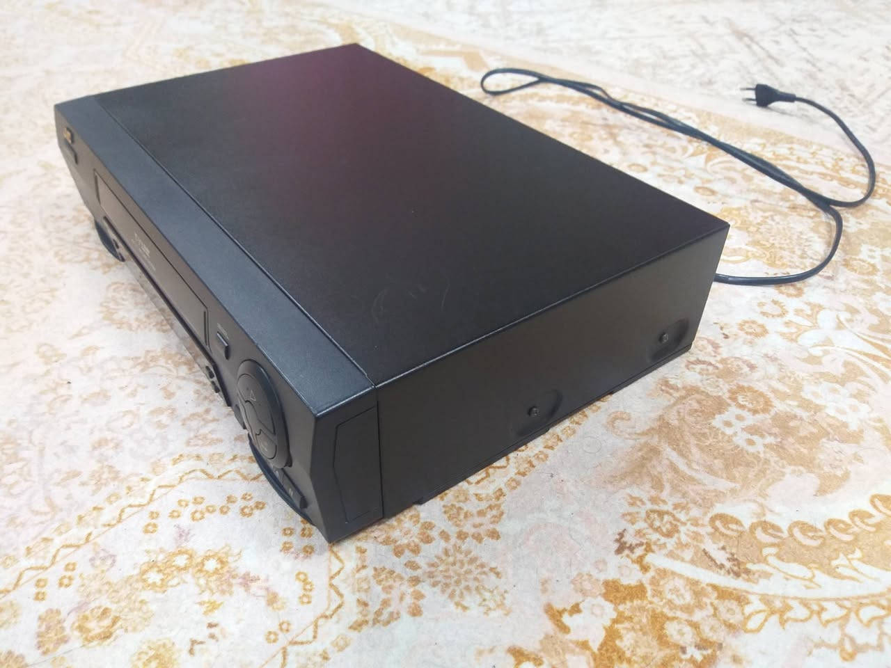 جهاز فيديو للبيع اخو الجديد نقص ريمونت ٤٥ الف مع التوصيل


**إذا كنت صاحب هذا الإعلان وتريد حذفه لأي سبب، رجاءا أرسل رسالة إلى الدعم الفني**