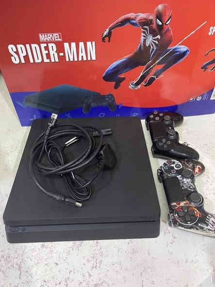 السلام عليكم بلي 4 سلم اخو الجديد ممستخدم هواي 
  
نضام ١١/٥٢ كبل يتهكر  ذاكره 1 تيره كامل ملحقاته كارتونه +

2 جوستك وحده اصليه /وحده تجاريه درجه اوله + كيبلات 

تشغيل سعره ٢٦٠ وبيه مجال مكاني بغداد رقم ***********

ملاحظه اني مكلف بل نشر
