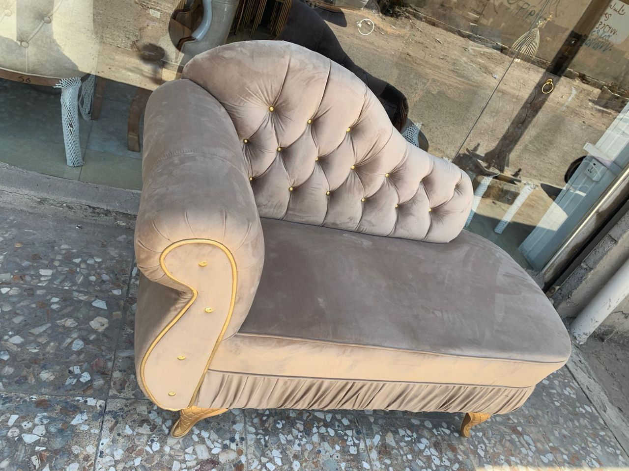 اللهم صلِّ على محمد وآل محمد 

شازلون قياس طول 140 سم عرض 70

متوفر جميع الألوان

القماش جاكور تركي قديفة ✔️

أسفنج مميز طبي✔️ الخشب بلوك جام الروس✔️

خدمة توصيل لجميع المحافظات العراق 

#اثاث #شازلون #كوشات #منزلي #مناسبات #ديكور #اعراس


**إذا كنت صاحب هذا الإعلان وتريد حذفه لأي سبب، رجاءا أرسل رسالة إلى الدعم الفني**