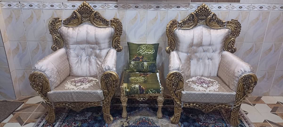 السلام عليكم تخم ملكي نضافته 90 ٪ 
10 مقاعد العنوان بعقوبة الجديده. 
السعر 700 ألف وبي مجال قليل 
 ***********
