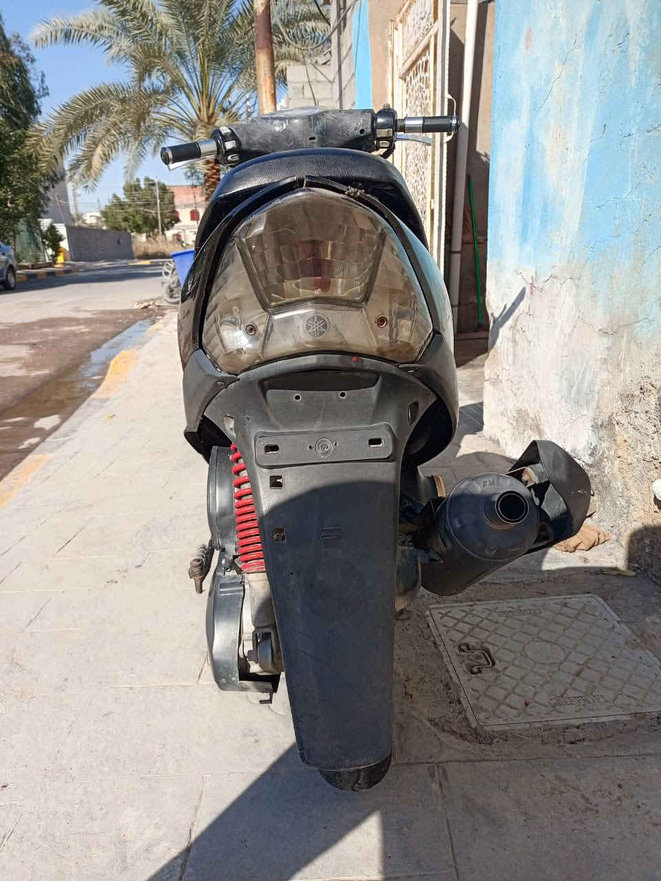 السلام عليكم دراجه ماكس للبيع بوشه 49  مجفت مرا وحده الماطور كامل مكمل دراجه خير من الله نقص بس البريك الكدام السعر 550 للاستفسار اتصل ***********
