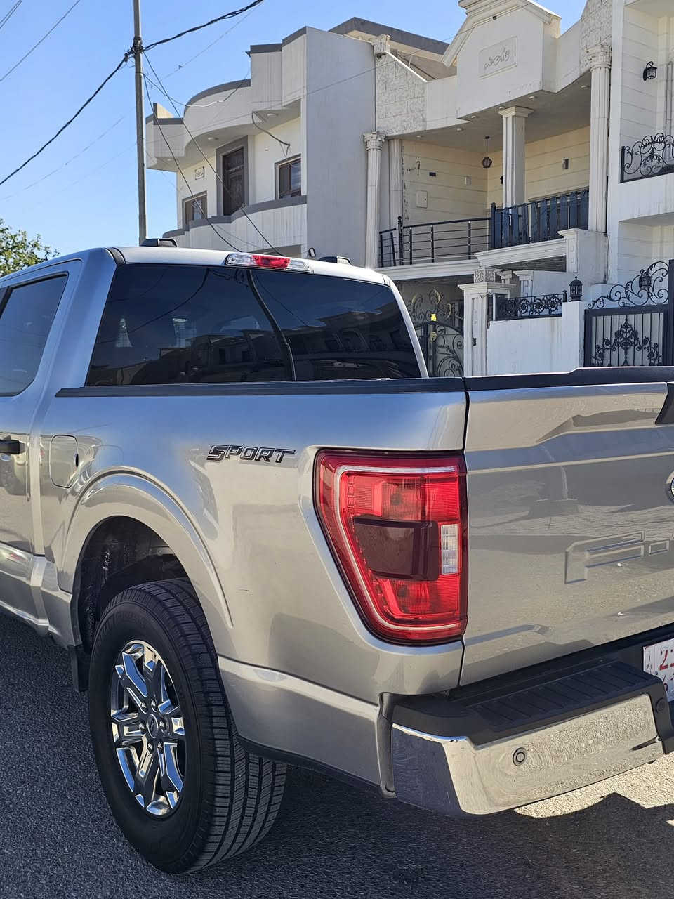 فورد اف 150 كاتي تترقم شمال موصفات بصمه رادار كل الجهات زنون ويل كروم باب طويل بدي قصير
كامرا  حساس 
جلد كشن كهرباء
كير تعليك
تشغيل عن بعد 
بك لايت لد
كير 10 نمر
سبورت 
ايكو اقتصاد 
ضرر جاملغ باب 
بجم تبريد كله بلاد 
محرك 3500 حجم 6 تيون توربو ✈️
صور الضرر بالمنشور سعر 275 
مراوس حسب القناعة مكان كركوك 
***********غير متواجد علفيس
