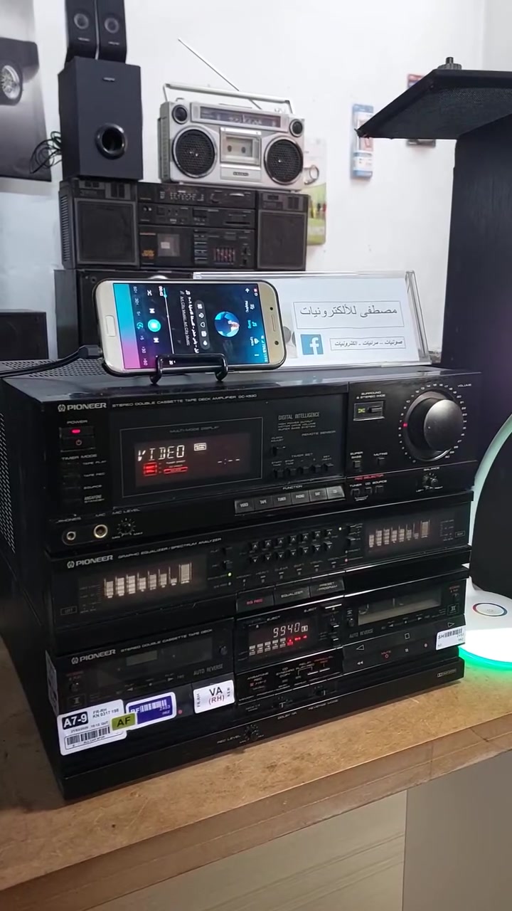 السلام عليكم.. عرض #2026093
سستم بايونيير PIONEER X530 صناعة يابانية

جهاز بلادي بدون تصليح ، فيديو الفحص مرفق بالمنشور.
قدرة تشغيل سبيكرات أثنين كبيرة أقصى قدرة 160w+160w,
جهاز صوته راقي جدا و بي بيز قوي ..

 كهرباء الجهاز 100v , العرض لايشمل سماعات ⚡️
الشراي ما اكسر بخاطره و سعره مناسب يراسلني خاص 💖
توصيل موجود كل محافظات العراق ⚘️

Mustafa Electronics 
Audio , Video & Electronics
Whatsapp: ***********
