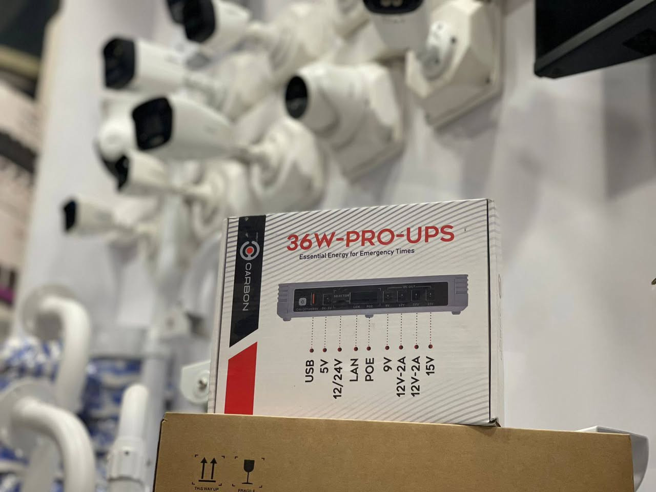 تم بحمد الله وصول الدفعة الجديدة! 🔥🖱️
لعشاق الأداء العالي والدقة، بشرى سارة! وصلت الآن مجموعة من الماوسات (الدرجة الأولى) بمواصفات خرافية وتصاميم مريحة لليد، تناسب "الجيمرز" والموظفين وكل باحث عن السلاسة.
ولأننا نهتم باستمرارية عملكم، وفرنا لكم أيضاً تشكيلة من أجهزة الـ UPS الذكية لتشغيل الراوتر والأجهزة:
 * UPS 20W (مثالي للراوتر والنانو).
 * UPS 36W (أداء أقوى واستقرار عالي).
 * UPS 120W (للطاقة العالية والاستخدام المكثف).
لا تخلّي شغلك أو لعبك يوقف بسبب الكهرباء! ⚡️
الموبايل:***********
         ***********
📍 الموقع:
النجف الأشرف - حي النداء - شارع المجمعات - مقابل مجمع النجف للعقار.
أهلاً وسهلاً بكم
