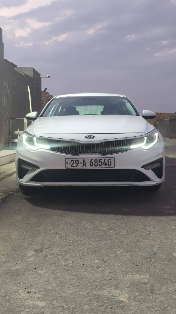 السلام عليكم
اوبتيما موديل ٢٠١٧ شكل ال٢٠٢٠ وارد امريكي 
محرك كير وضع الشركه 
حداديه  مكفوله
مواصفات fe  
انظمة قياده
تحكمات استيرن 
اشاير  مري  شفط 
كرسي السايق كهرباء 
وضعيات قياده 
شاشه 
تنبيه اجتياز و اصطدام 
سنويه لل ١٦/١٢/٢٠٢٩
***********
