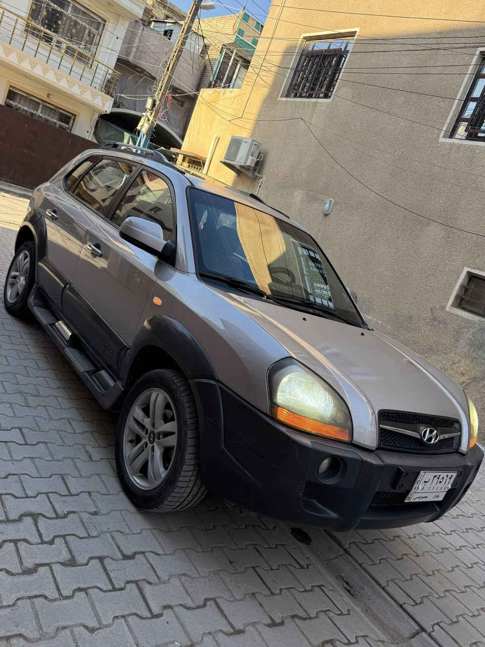 السلام عليكم للبيع
توسان 2009 خليجي كوري
محرك 2000 دوش المرغوب بيها بداية تبخير خيط تبخير 
كير مكفول
ماشية 177 الف كيلو
رقم بغداد باسمي سنوية لل 2027
مكفولة من الصبغ بيها بارد بلجاملغ الخلفي جوة قبغ البانزين
مواصفاتها :- 
سلايد
بلوتوث 
ويل كب 
حساسات 
حمالات
مري تحكم 
بلوجكترات 
وبقية المواصفات المعروفة..
السعر 135 وبيها مجال بسيط للشراي بعد المعاينة
عنواني بغداد / سبع ابكار
للتواصل *********** وبي واتساب
