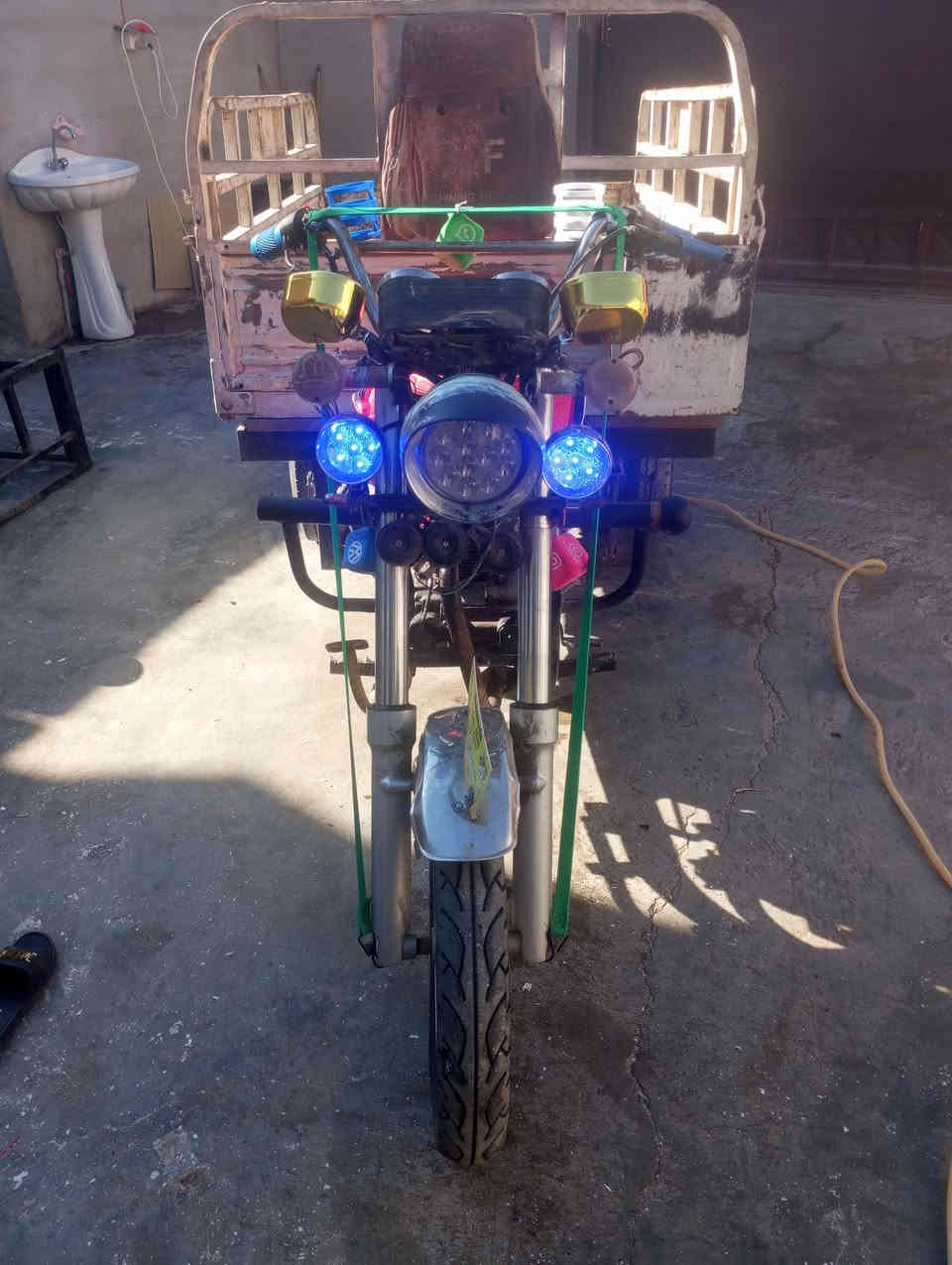 سلام عليكم ستوته للبيع 2016محرك 2020ركبه شرط اكسن كير بوكس جديد السعر 800وبي مجال حك الجيه عنوان كركوك عروبه شراي اتصل ***********
