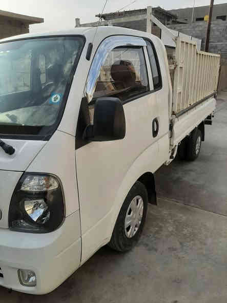 كيا للبيع موديل2018
بيها ضرر خفيف السعر128
***********
