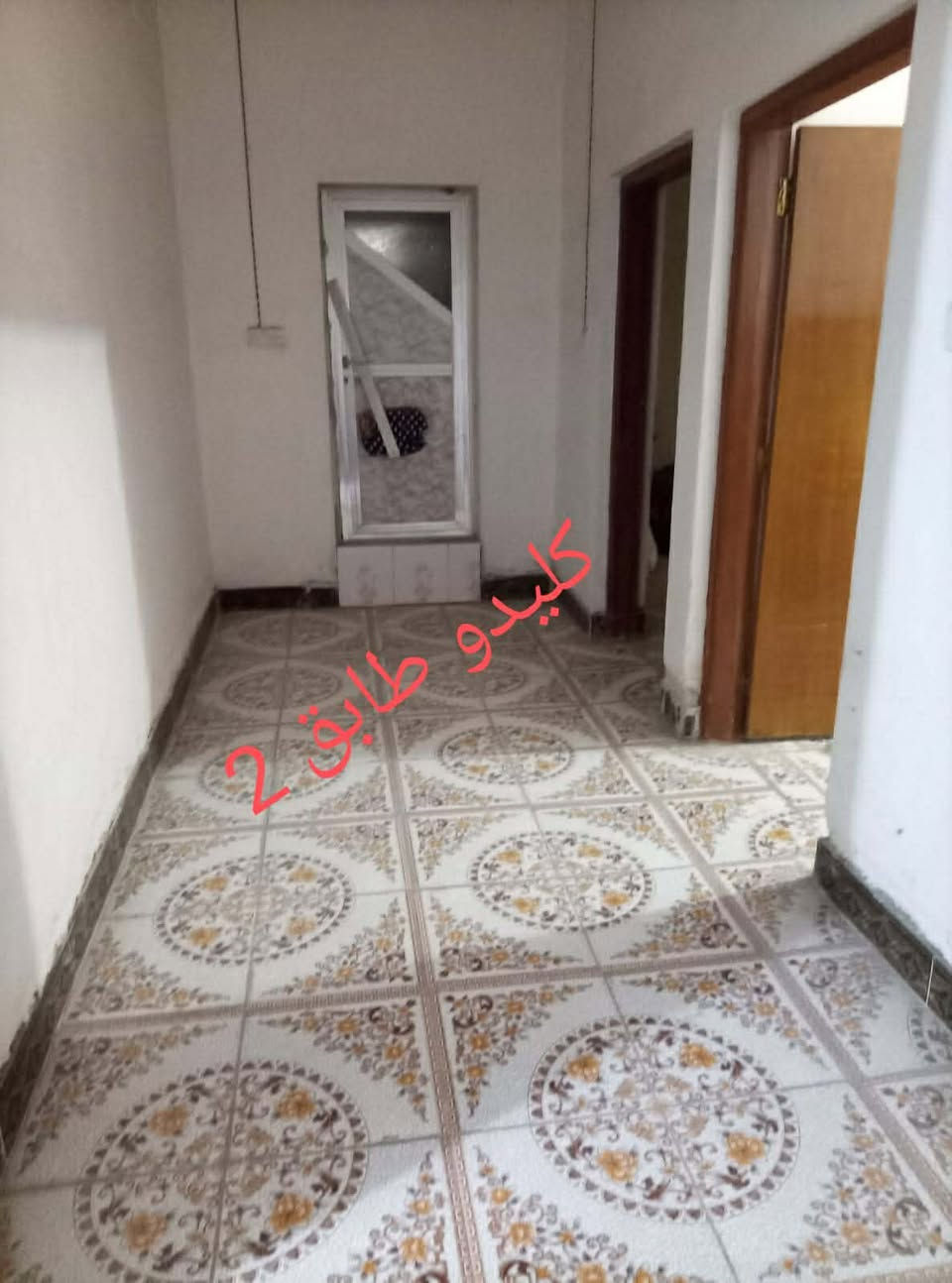 السلام عليكم...دار للبيع المساحه 400 متر طابو زراعي سند 25 ..طابقين 4 غرف نوم مع 3 مجمعات صحيات واستقبال ومطبخ مع طارمه وحديقه ...العنوان حله...مطاعم الجمجمة خلف المحكمة الجديدة شارع سنتر بندقه قبل شارع مطعم السجاد ...منطقه هادئه جدا وقريبه على الشارع العام مولات ومطاعم 
السعر 140 مليون وبي مجال والي يحب معلومات اكثر وصور للدار يدخل خاص أو واتساب ***********
