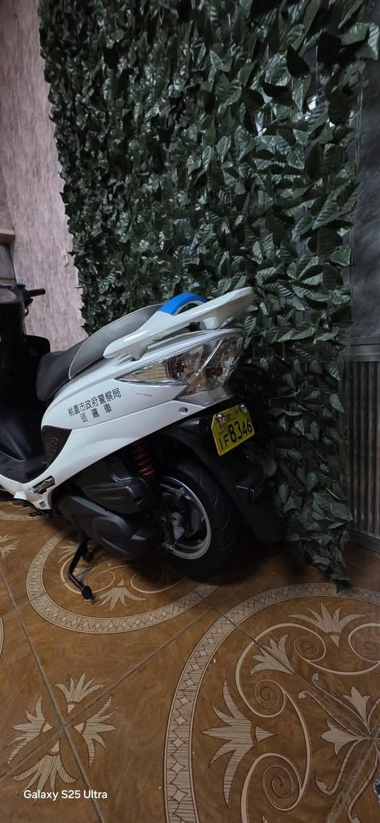 هذا الفحل للبيع
بوليسي 2018 

محرك 150cc

النظافه مكفوله من شخط 

للبيع الدراجه فقط 

العنوان الرفاعي 

السعر 12 ورقه 

للاستفسار ***********

نجيب بس الماكو منه🤪
