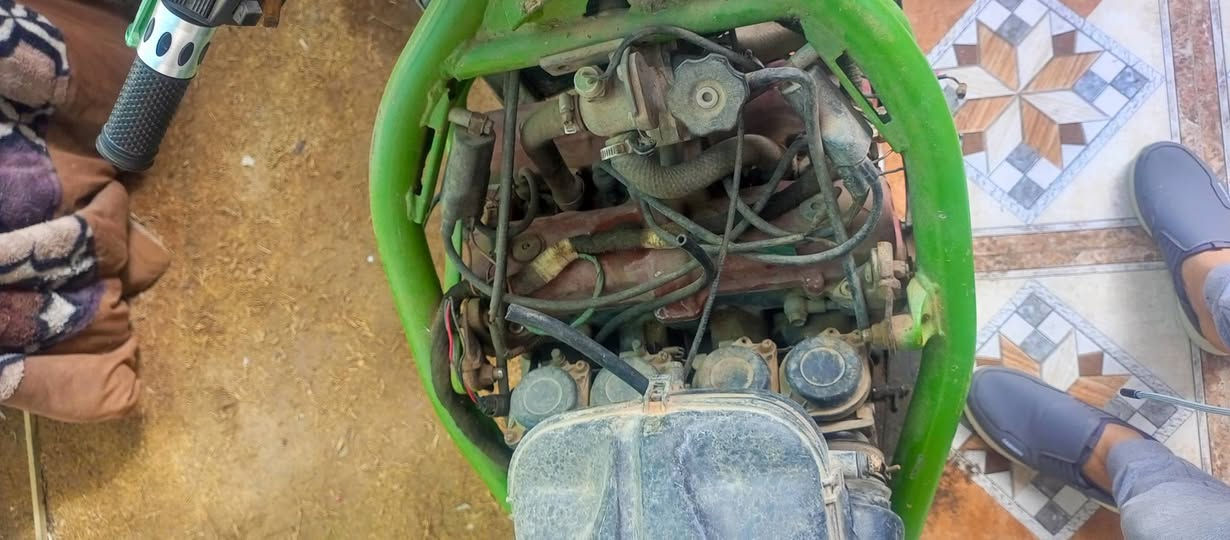 سلام عليكم عندي بانده 400 مكينة قرش شغاله مكفوله من صدر وتاير وكهربايات نقص تانكي بس  ولباقي مكفول للبيع او مراوس سعر 650 مكاني بعقوبه ***********
