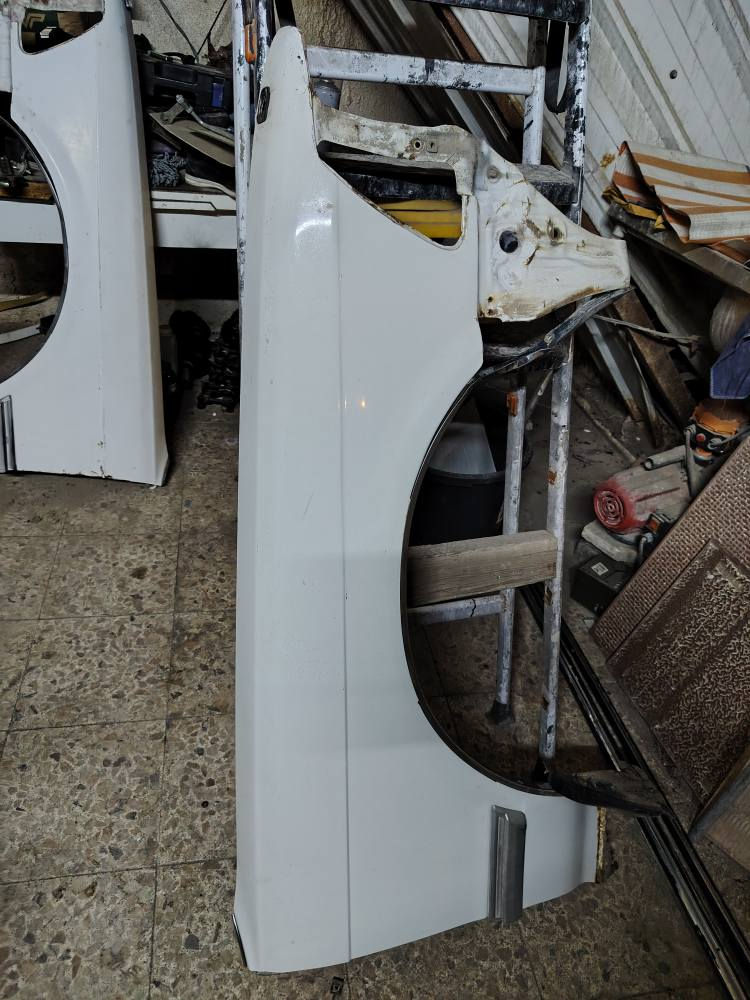 اسلام عليكم للبيع دعامية سيدان 90/91 نضيفه بلاديه مابيها معجون مع البرانكيت مامصبوغه سابقأ مع جاملغات عدد ثنين عنواني بصره لاستفسار لاتصال *********** البصرة, العراق
