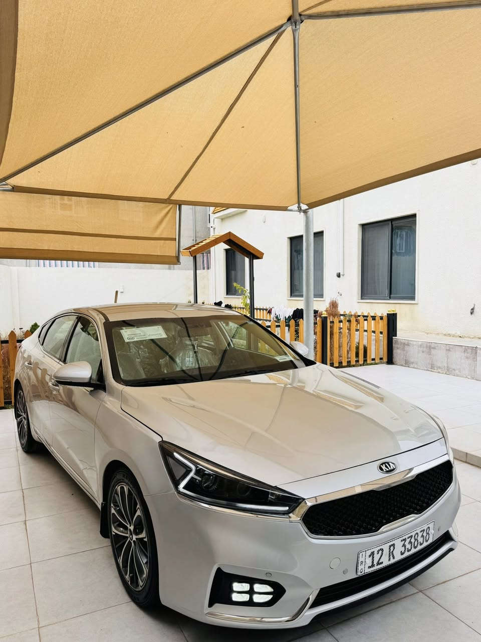 السلام عليكم
كيا كادينزا 
موديل 2017
وارد خليجي
نص فول
مكينه 3500 مكفوله 
كير مكفول وعليه ادامه دهن وفلتر اصلي شركه
صدر امامي وخلفي موبز اصلي مشدود عليه مع اذا محرك جديده
و4 تايرات جدد
عبوه فيت بم جديده
منضومه زنون جديده
عليه بوليش وحمام ونانو سيراميك جديد
السياره جاهزه مجهزه من الاف للياء
بيه قطعيتن صبغ والسونار مرفق
رقم نينوى سنويه باسمي هزه جديده ولوحات جديده
مشروع وطني تتحول بكل العراق
السعر 135 وبي حگ الجيه فقط وماكو اخته بهيج سعر
📍صلاح الدين بلد الضلوعيه
***********
