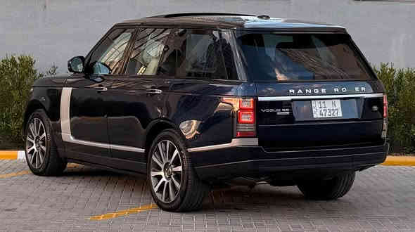 Range Rover Vogue رانج روفر فوك
موديل 2013 / خليجي وكالة سردار
بيه نص قطعه صبغ فقط
رقم بغداد الجديد
لون السياره ازرق نيلي
المواصفات فول 1/1 : 
- سقف بانوراما 
- بصمة تشغيل و ابواب
- دشبول دجتال شاشة 
- شاشة وسائط لمس 
-دووس كهرباء
-ابواب شفط 
-صندوق كهرباء
تدفئه كشنات
كشنات امامي خلفي كهرباء-
مساج كشنات
- كاميرا 360
- كشنات جلد و تحكم كهرباء
- تدفئة كشنات و خزن Memory
- تحكمات ستيرن 
- ⁠- ستيرن كهرباء - تدفئة
- حساسات امامي - خلفي
- اضويه زينون داينامك 
- ⁠- كشافات - ليد
- مري شفط كهرباء و قلاب و حراري
- سستم صوت هارمن HarmanKardon
- دمام خلفي Sub
- جكمجات كهرباء
- عدة انظمة قيادة
- هاند بريك كهرباء
- ويل حجم 22 اصلي
السيارة كل شي بيها بلادي 
السعر  280 ورقه بيها مجال للطيبين
عنواني بغداد / غزالية او منصور 
*********** بغداد
