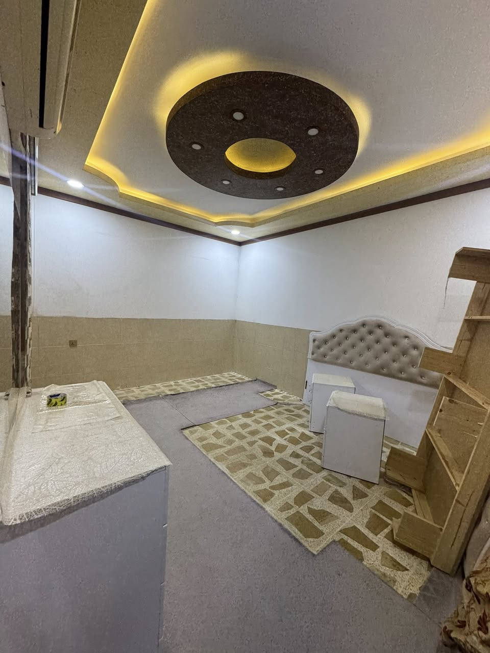 منزل مساحة 200متر للبيع في حي  #هفالان  ‏(مركز المدينة  اربيل) 
 خانوو بۆ فرۆشتن لەگەرەکی  #هەڤاڵان   
مساحة:- 200متر
  يتكون من :-
أستقبال 
 مطبخ 
هول
 صحيات 
4 غرف نوم
البيت #طابو يسجل بأسم اي شخص يحمل الجنسية العراقية 
‏📍موقع البيت:-هفالان  وجبة أولى قريب على الشارع  100متر￼ 
  —————————————
‏ للاستفسار 
كورك ***********📞
اسيا ***********📞
—————————————
📍موقع عقارات جميل:- اربيل هفالان خلف مطعم باب الحارة 
 https://maps.google.com/?q=36.194012,44.049461
—————————————
