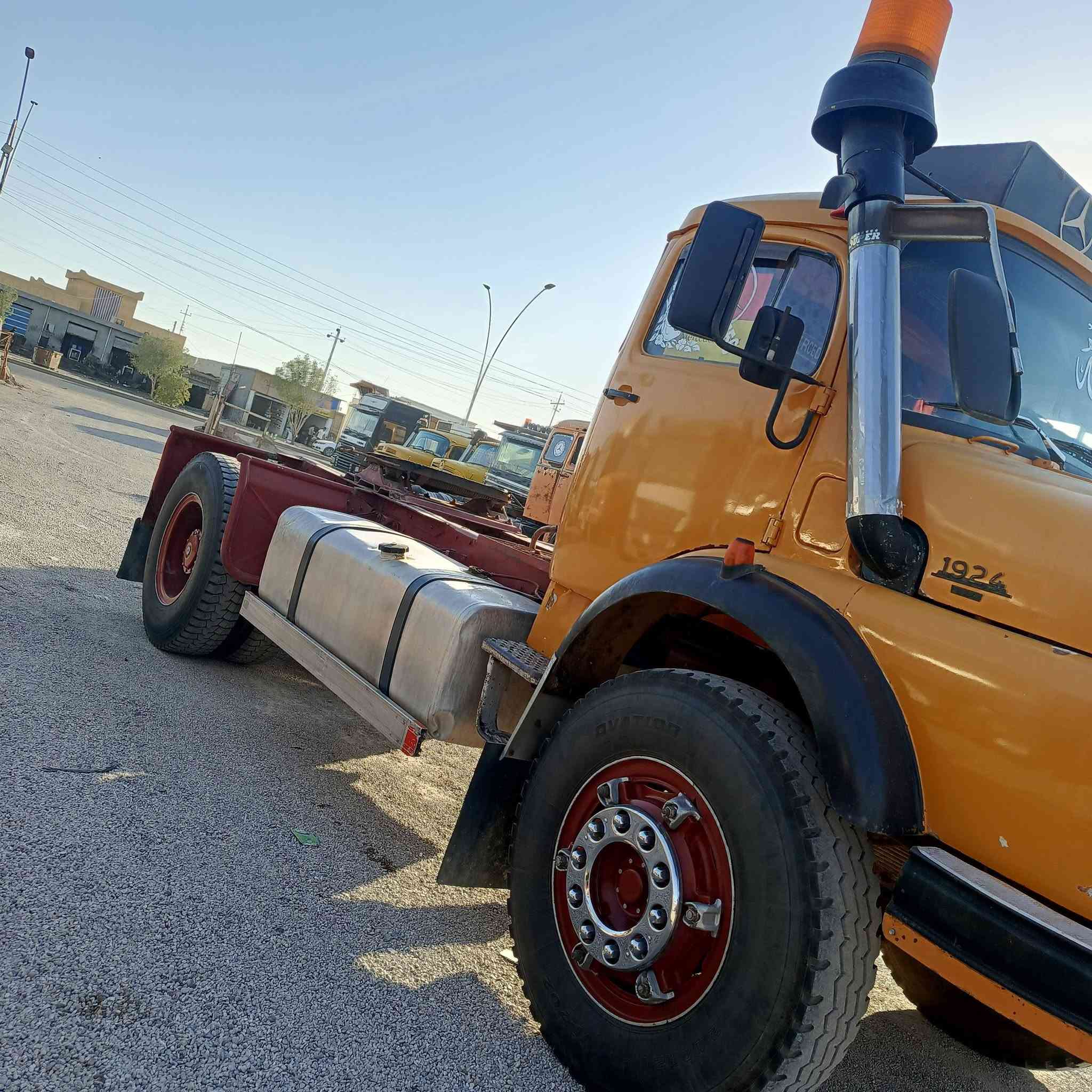 للبيع قجمه راس تريله محرك سوبر كير كير111جاهزموديل 82مسجله كلااب***********
