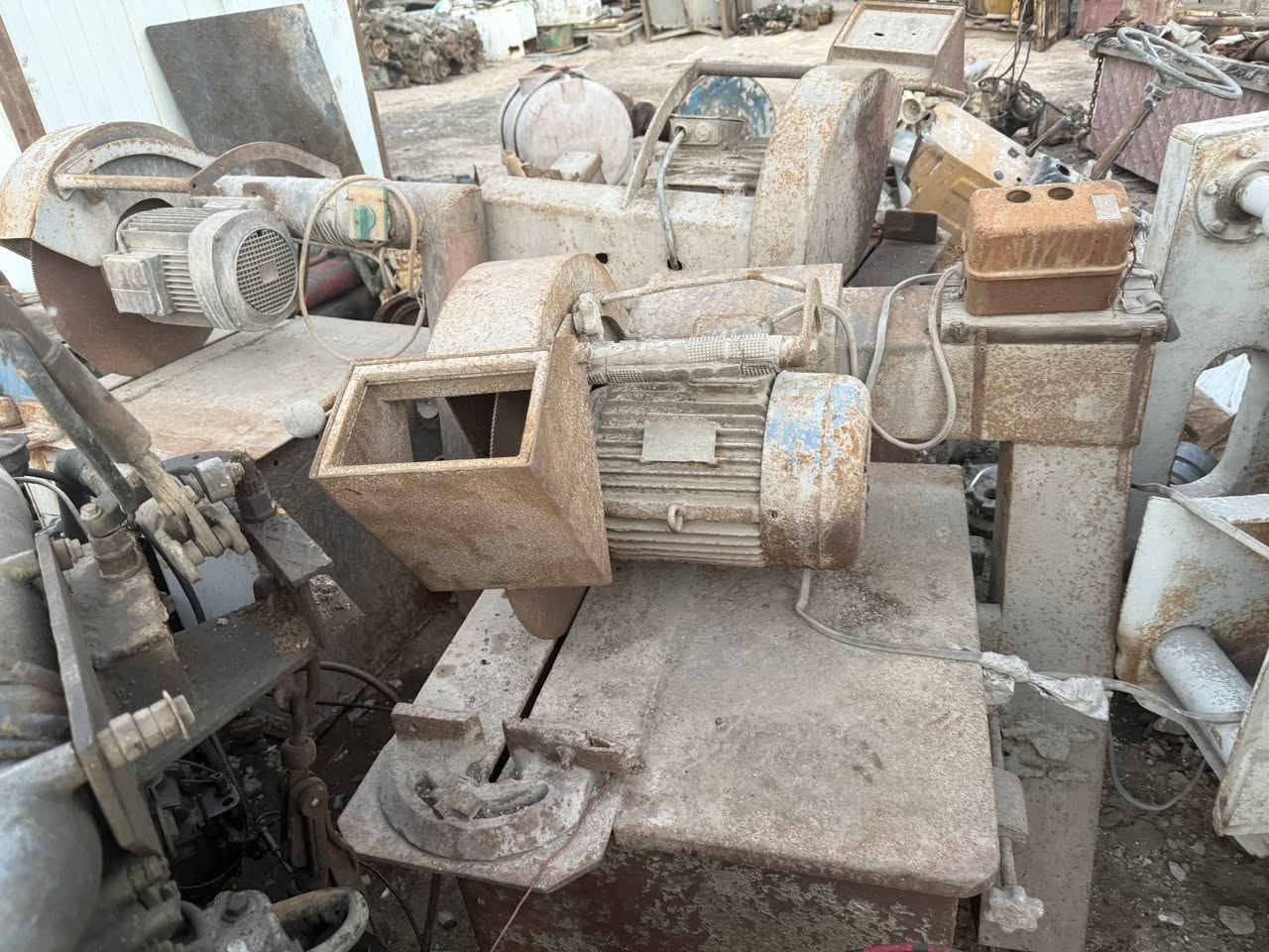 السلام عليكم اخواني العزاء عدي مكينه لحيم عدي كتره عدي البيع مستجل *********** انه بخدمتك
