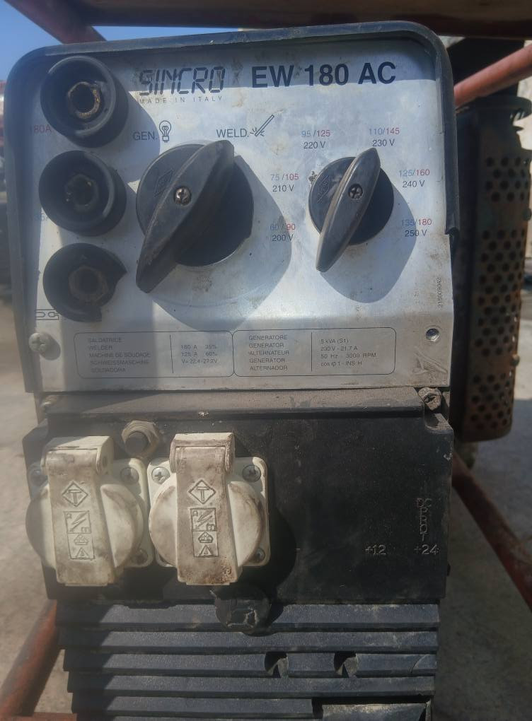 مولیده الحمدانية, نينوى


**إذا كنت صاحب هذا الإعلان وتريد حذفه لأي سبب، رجاءا أرسل رسالة إلى الدعم الفني**