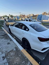 سيراتو 2021  محرك 1600ماشيه 135 الف حقيقي السياره امبدله باب خلفي بلاد...