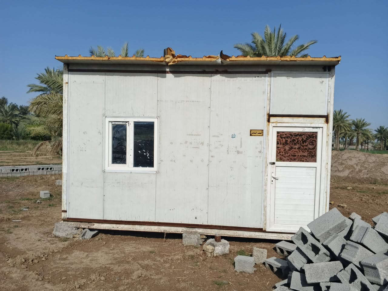 سلام عليكم كرفنات البيع مكان طارميه  ***********
حجم لكرفان 5 ب/4
***********
