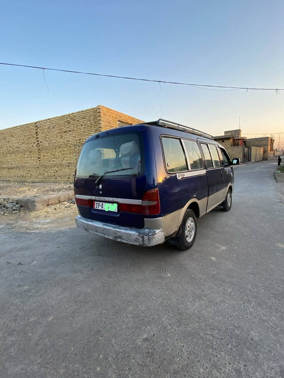 السلام عليكم
بريجو مديل 96 نيلي محرك 3000 شرط كير واكسل الهيئة مصفرة وبأسمي النفاذ 2030 رقم كربلاء مكانها السماوة 
*********** حجي نعمة
السعر 55 وبيها مجال
