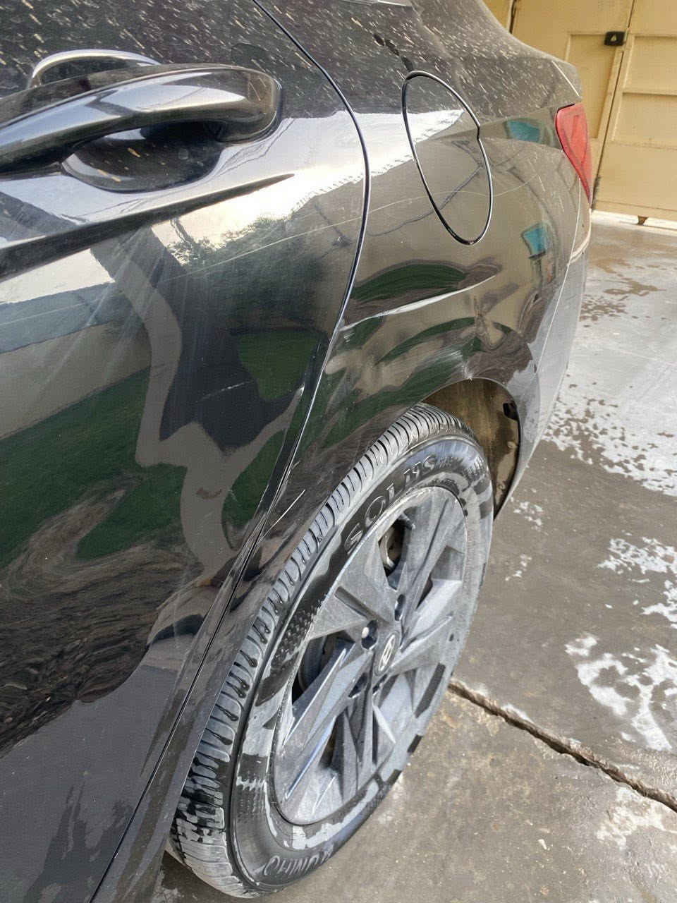 السلام عليكم ورحمة الله
للبيع سيارة: #هونداي النترا
•الضرر: بدون ضرر (مكفولة كفالة عامة) من امريكا
حادث بسيط داخل العراق كما موضح بالصور

•الرقم: مرقم اربيل
•الايرباكات: بدون ضرر اي ايرباك

•المواصفات :
▪️السيارة: #هيونداي #النترا لون اسود
▪️الموديل: 2021
▪️المحرك: 2.0L (اربعة سلندر)
▪️العداد: 62 الف ميل حقيقي
▪️حجم الويل: ويل كب حجم 17 اسود مع طقم تايرات بحالة ممتازة
▪️لايتات اصفر مع حاجب LED
▪️حساسات ورادارات الانحراف عن المسار
▪️حساسات ورادارات الاجتياز الجانبية (نقاط عمياء) بالمرايا الجانبية
▪️كامرة خلفية دوارة اصل مع الستيرن
▪️شاشة الدشبول حجم صغير للتحكم بأيعازات السيارة
▪️كشنات السيارة جلد قرميدي
▪️سستم صوت
▪️تحكم ستيرن جهتين بلوتوث وحاكية وكروس سرعة وتحكم صوت
▪️نظام ABS مانع انزلاق
▪️السيارة موديل 2021 ، كلين تايتل (جديدة وبوضع الشركة).

السعر المطلوب: 157 ورقة مع المجال
 
الاتصال على: ***********
