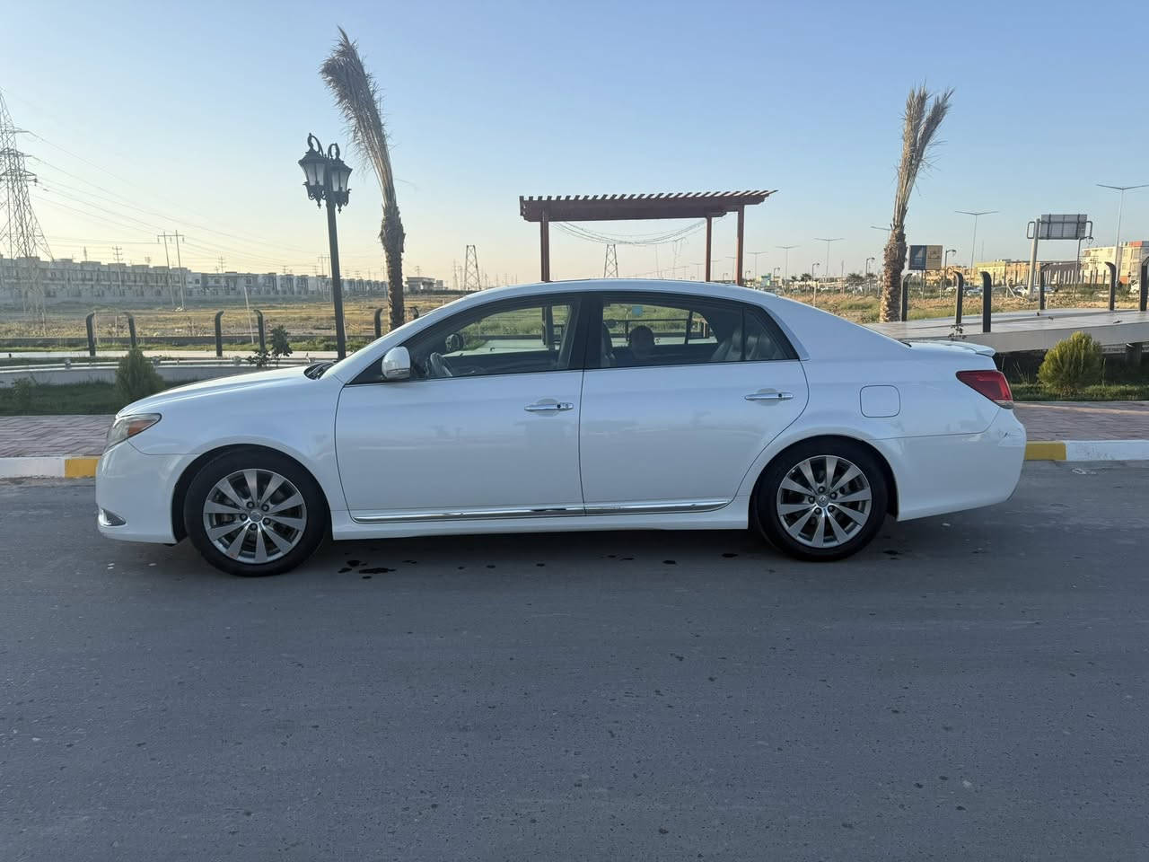 السلام عليكم
افلون 2012 خليجي لمتد فول
رقم اربيل دولي باسمي
سنوية لل2028
هزة جديدة
دفتر بانزين كركوك
6 بصمات
كشنات تدفئة تبريد وخزن
برده خلفية
لايتات وبروجكتورات زنون
تحكم ستيرن جهتين
وباقي المواصفات المعروفه للافلون
السيارة كلين ماعدى شبر بارد بالچاملغ الامامي جهة السكن بدون دواخل
السيارة ماشيه 177 الف كيلو متر حقيقي
تحويل مباشر
السعر 245$ 
للتواصل على الرقم
***********
مكان السياره كركوك
