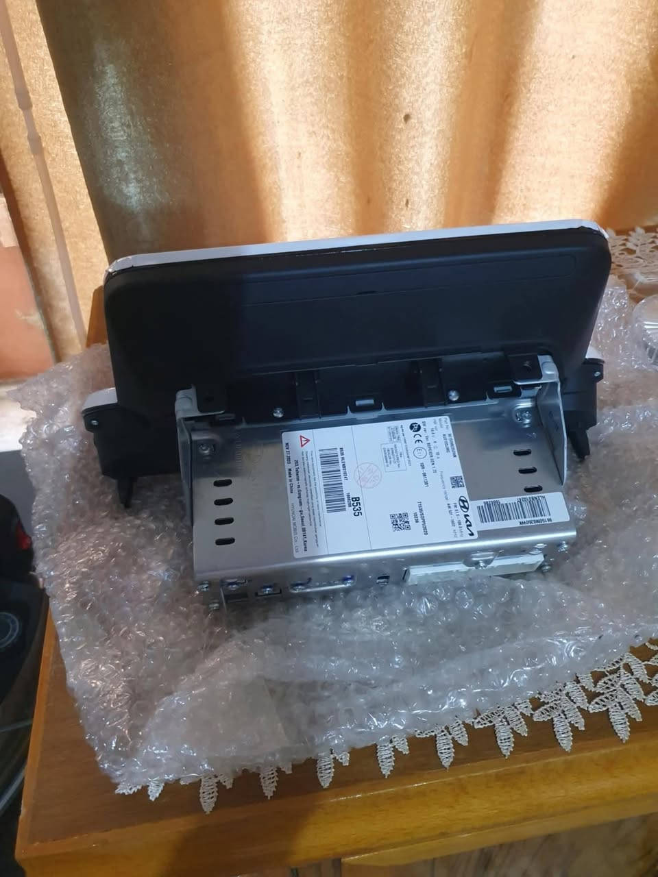 شاشه،سيراتو للبيع 
سعره ٦٠ وكاله فاتحه،من،سياره 
***********
