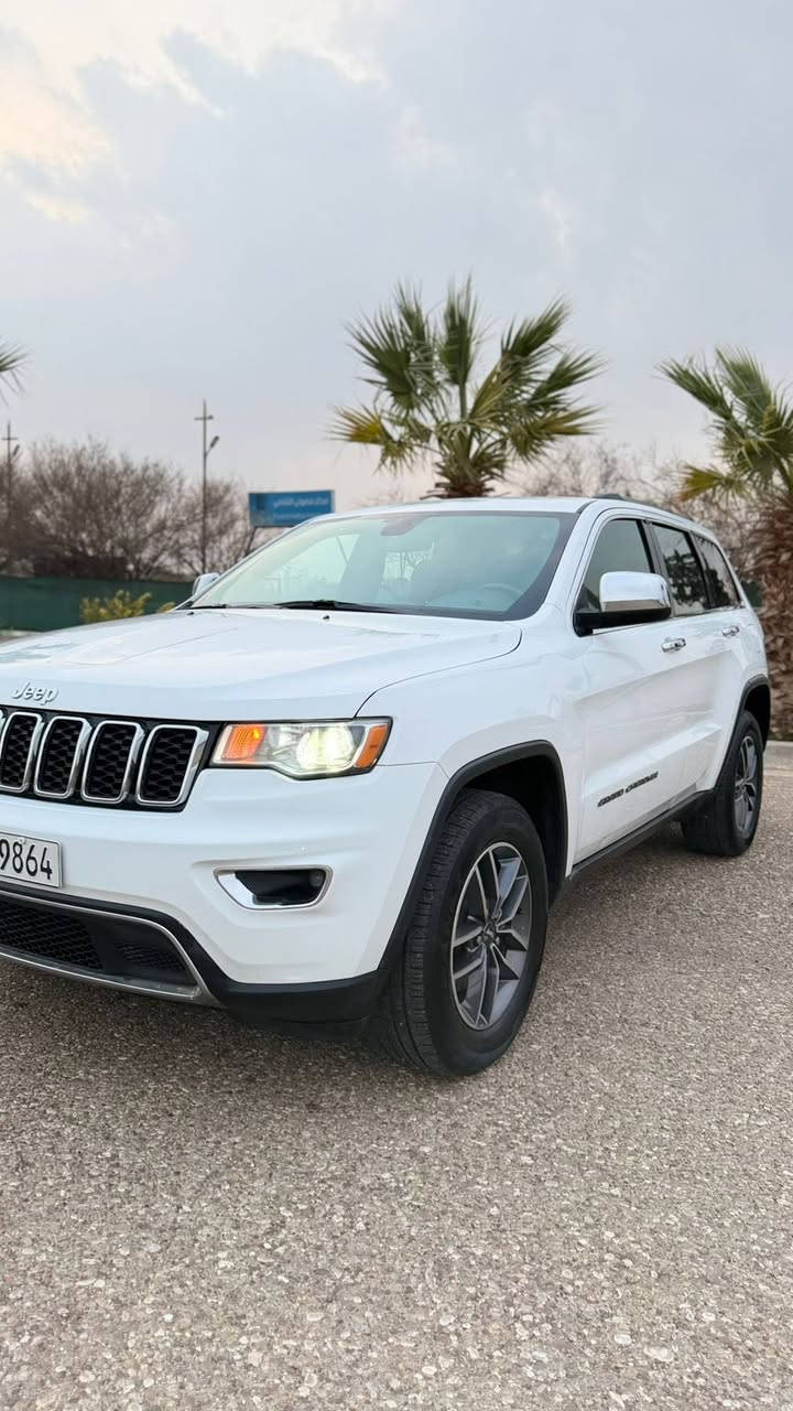 جيب 2020
وارد امريكي داخله كلين بيه شبر صبغ بالباب
موصفات لاريدو 
فور ويل 
شاشه جبيره
بصمه شغال
رقم اربيل تحويل مباشر 
***********
مكان كركرك سعر 237 $
