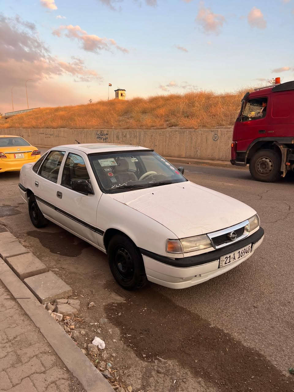 ابو فكترا للبيع
موديل 1990
حجم 16 باور
رقم سليمانيه سنوية ساقطه
كهربائيات كير مكينه كله شرط
حادثهة امامي مبدل بدنه
بيها صبغ قطع سقف وتكم كفاله
بيها خياسات قليله
غرفتها نضيفه
صدرها نضيف تايرات نضيفة
سعرها 35 وبيها مجال
مكاني كركوك 
***********
