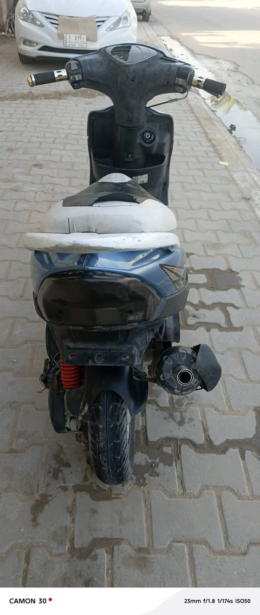 دراجه ماكس للبيع بوشه ٤٩ مكينه بلادي مامفتح كهربايات شغاله كامله سعر 400مكاني كربلاء ***********
