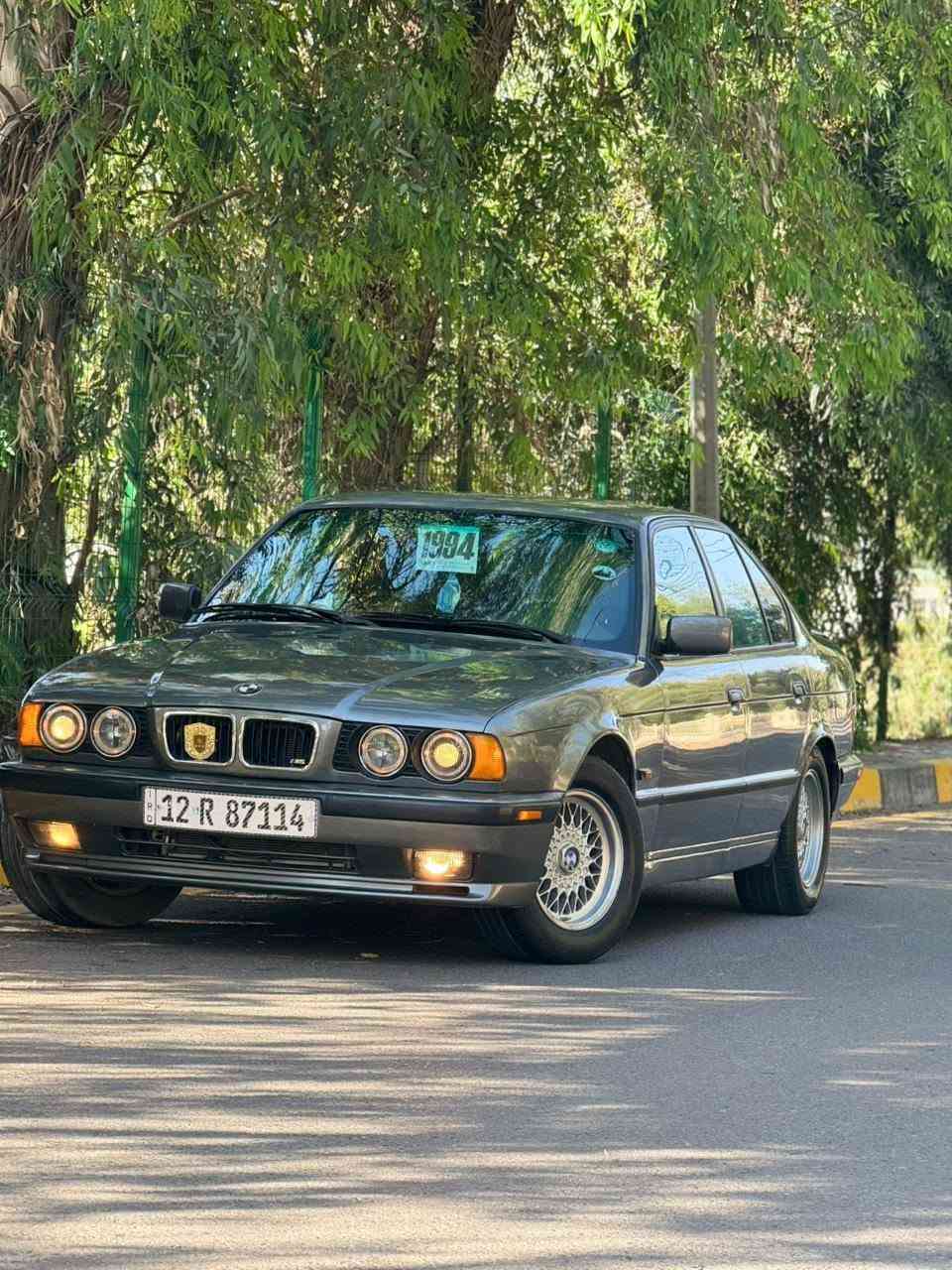 BMWحجم 530 V8 موديل 94
أصل ثمانيه سلندر السياره جديده بلكارتون تجي وتشوف بعينك 
تبريد ثلج داخل صاجات وجلد ودرگه إيربگ
بچم عريض السياره بأسمي وبيها كابون بانزين 
صبغ عام جماليه بدون ظرر 
طخم حلو 
السياره جاهزه مايعوزها مصرف 

***********
***********
السعر 75
