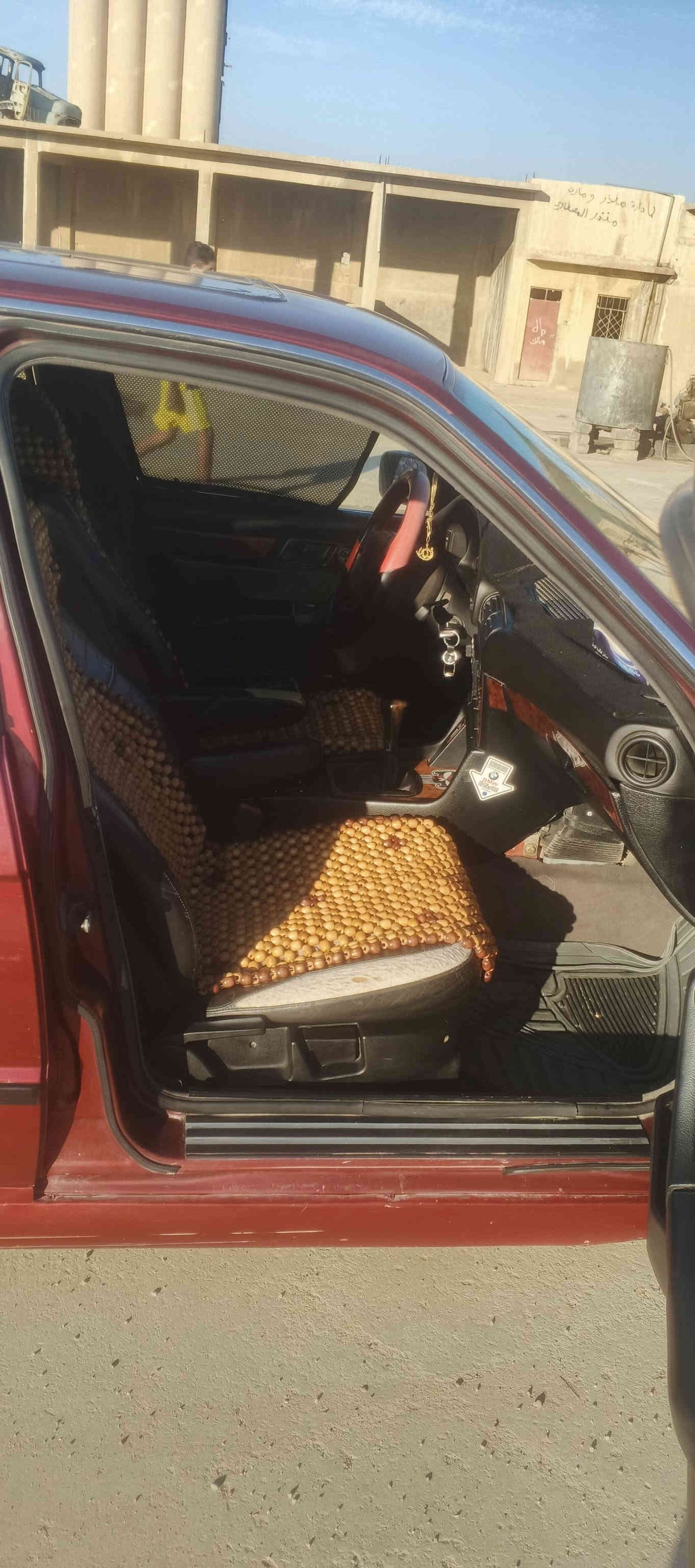 السلام عليكم للبيع بيم موديل 91 كير عادي محرك كبس 4جوم كهرباء سلايت بي تبريد تلج تدفيه موجود السعر 70 أو بي مجال الطيبين الرقم ***********  ***********
