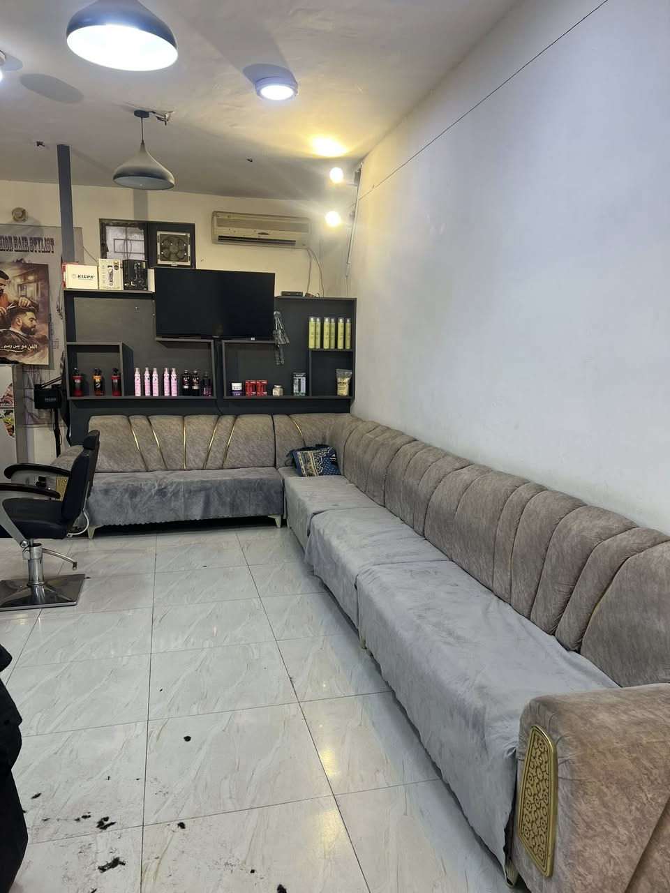 للب.يع ⬅️ تخم 11مقعد + قاطع خشب mdf ومعرض نفس الوقت {340} الف
هـ***********

مكاني الشيخ حمد مقابل نزله المستوصف
