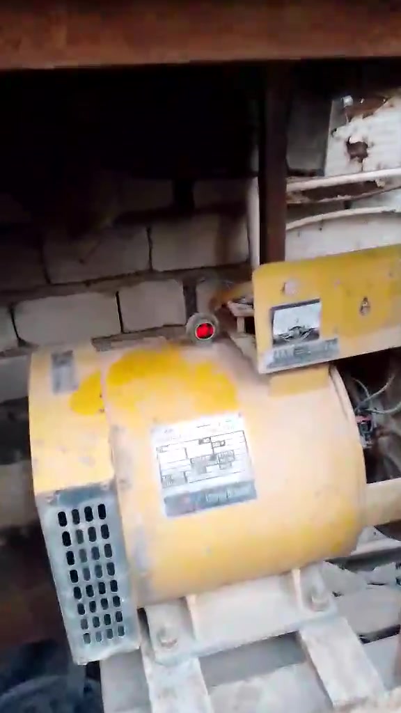 السلام عليكم مولده كيه للبيع راس التوليد KV30 المحرك نضيف لا صرف ولا بخار السعر 14ورقه وبيه مجال العنوان النجف الاشرف حي ابو طالب الاستفتاء ***********
