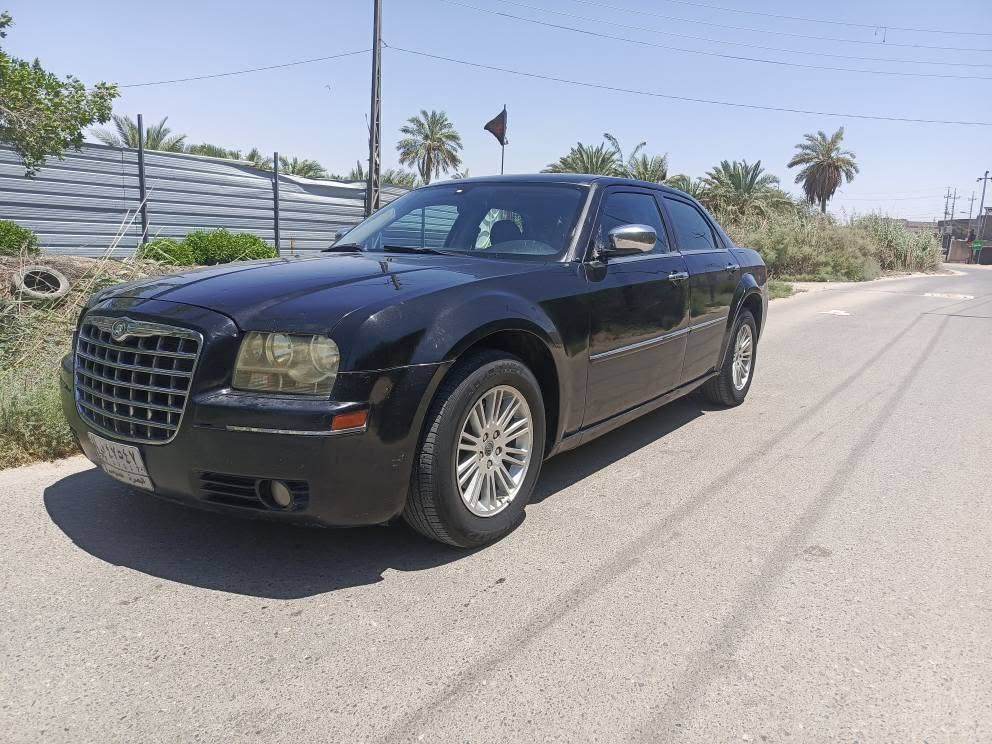 اوباما موديل 2010وارد كندي مكفولة من الظربه جاهزه محرك 3500اصل محرك وكيرتمام تبريد حداديه كهربائيات اربع جوكات تخم تاير  لايت زنون سنويه 28 بيه رشات صبغ استخدام شخصي السعر 100العنوان بصره *********** البصرة, العراق
