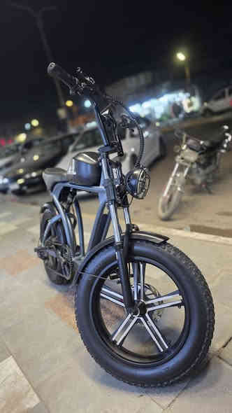 السلام عليكم من رخصت الادمن
#دراجه شحن للبيع ماركه اصليه 

_ماركه MINAL الامركيه

موديل X10

_ويل كب

_حجم20 

_مصنوعه كليا من الالمنيوم

_يتحمل وزن 200كيلو

_بطاريه حجم 15امبير يقطع مسافه 50كيلو

_ماطور بحجم 1000واط

_سرعه فعليه مع وزن الشخص تصل إلى 50كيلو

بريك دهن هايدروليك دسك امامي وخلفي

_اظاءه قويه جدا عالي وناصي

_USBشحن موبايل

_دبل امامي هايدروليك 

_دبل وسطي هايدروليك

_كير اصلي خلفي شيمانو ياباني

يتميز بثلاثه انظمه قياده 

1_بايسكل بايدر

_ماطور شحن

_assistantبايسكل مساعد عن طريق البايدر يتم شحن البطاريه 

_بطاريه  ليثيوم فوسفات الحديد شركه LG

ا الاستفسار خاص او الاتصال على الرقم *********** مكاني صلاح الدين قضاء الدجيل
