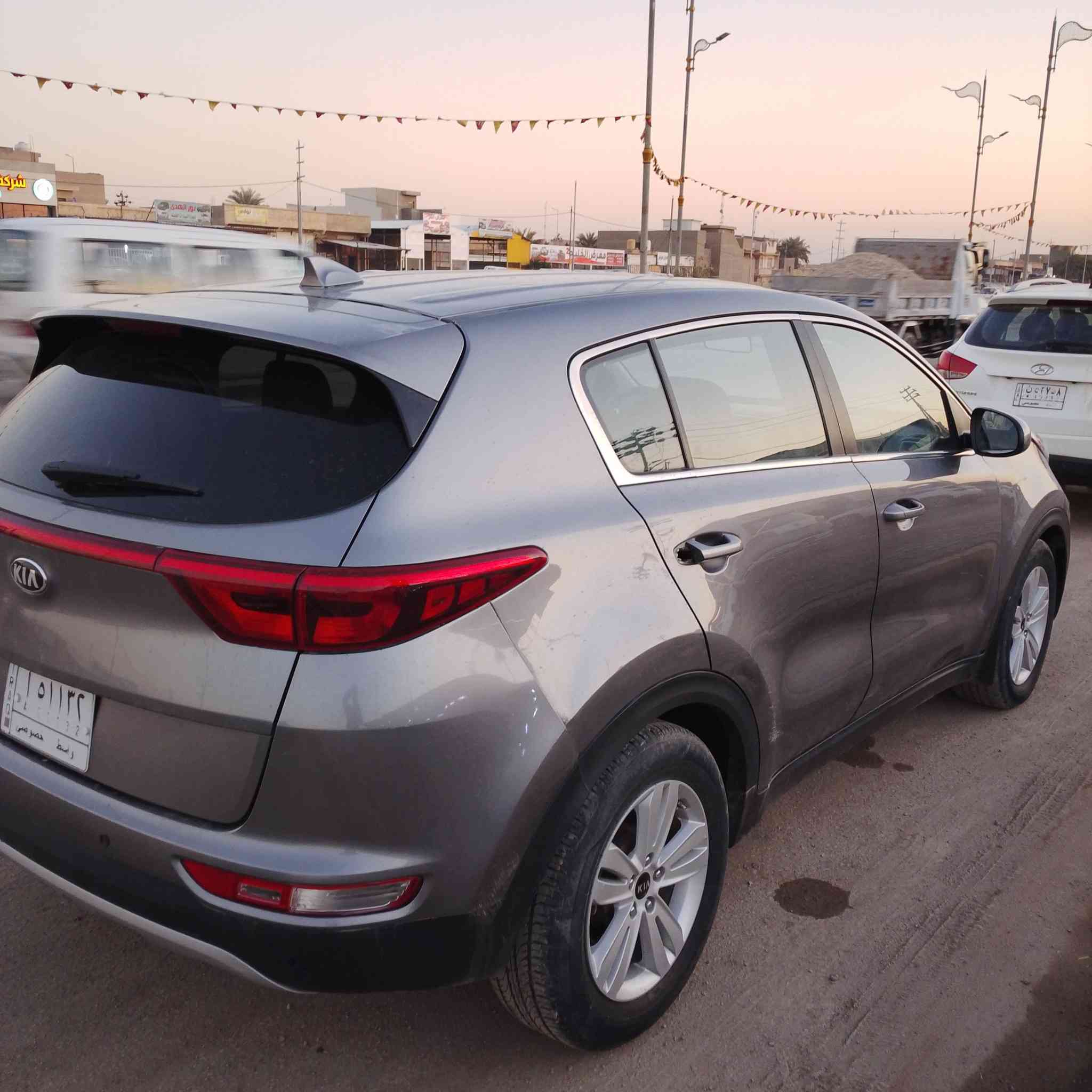 السلام عليكم للبيع او للمراوس بأقل منه كيا سبورتج امريكي محرك ٢٤٠٠ GDI موديل 17 مواصفات نص فول سياره جاهزه من فضل الله ماشيه ١٠٨ الف سياره سونار ويه صورها رقم واسط سنويه ٢٨ تحويل مباشر مكان الصويره السعر 128 وبيه مجال حق الجيه ***********
