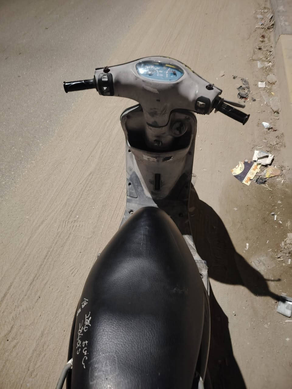 سلام عليكم شباب ماكس منغولي للبيع توه طالعه صارله سبوع توازي على بيعته مكفول كفاله عامه سعر ٨٥٠ وبيه مجال عنوان سماوه ***********
