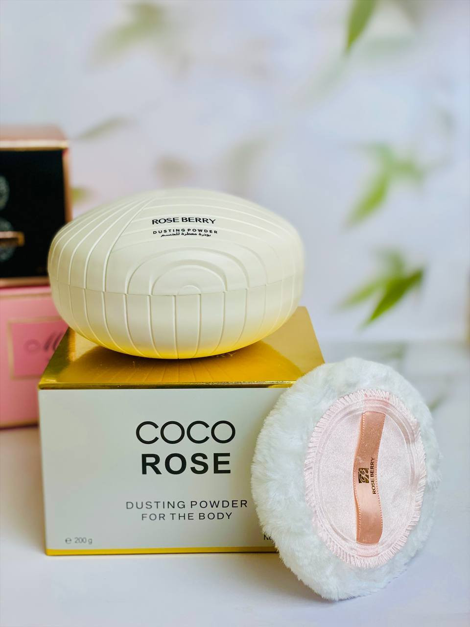 الأكثر طلباً والأصلي حصراً 🔥
💯 #أفضل_الماركات 💯

🎀 بودرة الجسم الترند من ماركة روز بيري 🧸
بودرة جسم معطرة بتركيز عالٍ تمنحك إحساس بالانتعاش والنظافة طوال اليوم ✨

💖 متوفرة بـ 4 أنواع مختلفة بروائح حلوة ومنعشة تناسب كل الأذواق 🌸🌼

مميزاتها:
✨ تعطي رائحة عطرة تدوم لساعات
✨ مثالية للاستخدام اليومي بعد الاستحمام
✨ تساعد على امتصاص الرطوبة الزائدة من الجسم
✨ تترك البشرة ناعمة ومنتعشة
دللي نفسك برائحة ناعمة وجسم منعش طول اليوم
الحجم 200غرام 

سعر القطعة 12الاف


**إذا كنت صاحب هذا الإعلان وتريد حذفه لأي سبب، رجاءا أرسل رسالة إلى الدعم الفني**