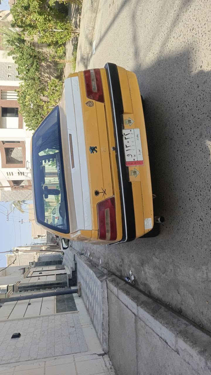السلام عليكوم بيجو لميس موديل/٢١٤/ سيارة كير ومكينه وكهربائيات وصدر وتايرات وتبريد ثلج كله جاهز رقم بغداد مشروع وطني هيئه وغرامات مصفره سياره مابيه صبغ بس جاملغ الخلفي والهلاات السعر ٢٧/ مكاني لفلوجه ممتواجد ع فيس رقمي *********** الفلوجة, الأنبار
