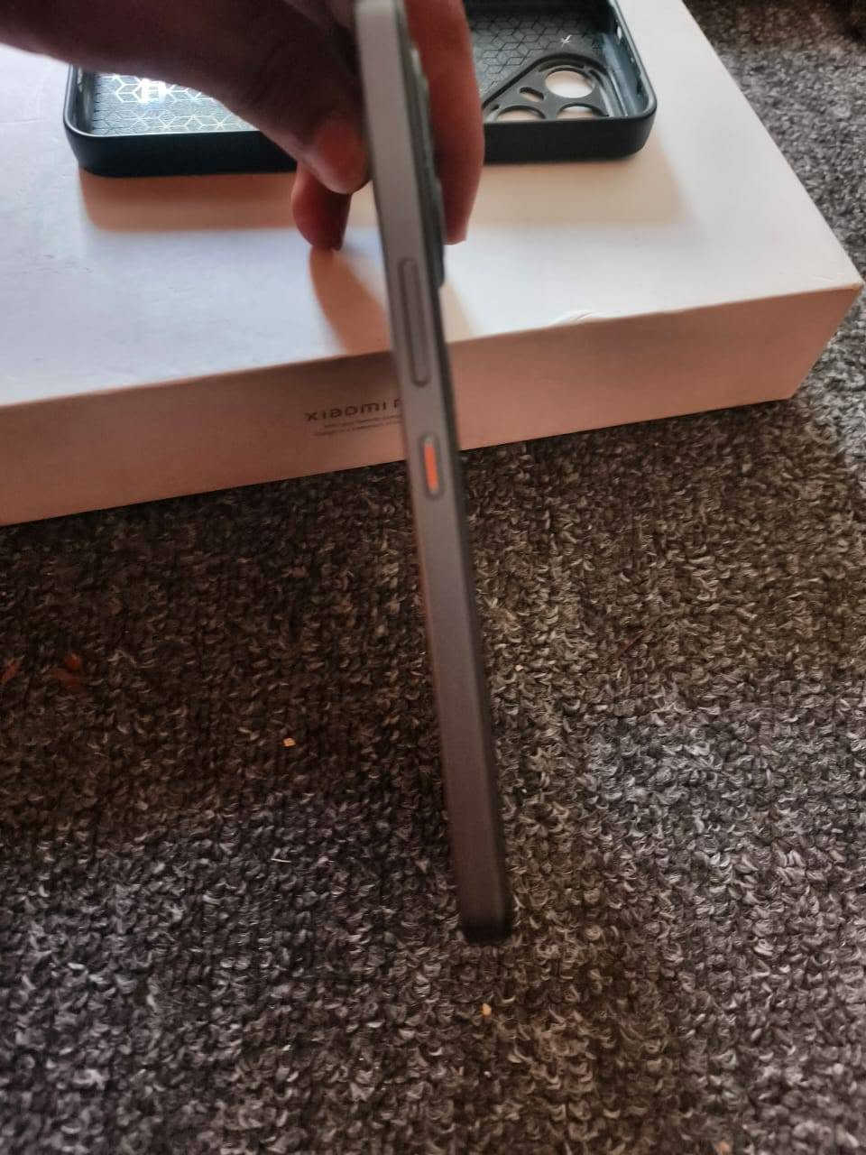 السلام عليكم جهاز فول نضافه 
تكنو بوفا 7 الترا 5g تخزين 256الذاكره العشوائية 12+12 بطاريه 6000 معالج 8350 السعر 450 بي مجال رجائن مو شراي لا تراسل جماعت 400ولجو لتراسل الرقم للتواصل *********** مكاني نجف ناحية الرضويه

