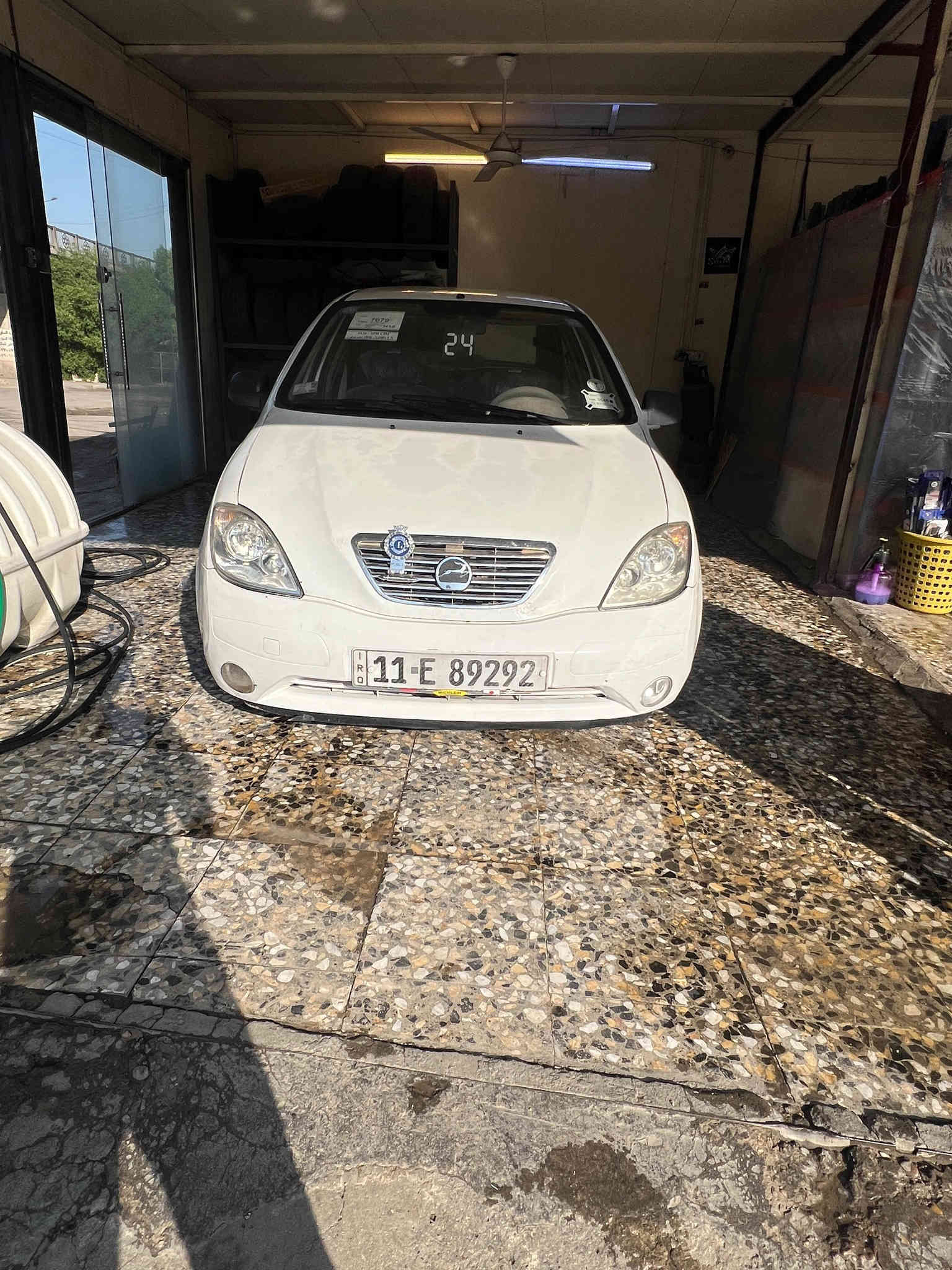 سلام عليكم 
طيبه موديل 2013
سياره كير مكينه مكفوله
تبريد ثلج تدفىه
تخم تاير 
سياره بسمي رقم انكليزي 
سياره بيه فقط اخياسان بل هلال الخلفي
مكان السياره دوره
سعر 44وبيه مجال
***********
