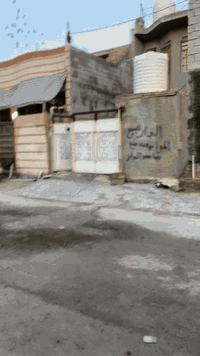 سلام عليكم  دار البيع مساحه ١٠٠ بيت كامل مكمل قاطين غرف النوم ٣+ستقبل +صاله البيت اكمل اي شخص مكتاب بيرود قرب جامع مدينه المنوره ومستعجل عبيع كلش هاذ رقم ‭٠٧٧٢ ٨١٩ ٧٠٨٨‬
