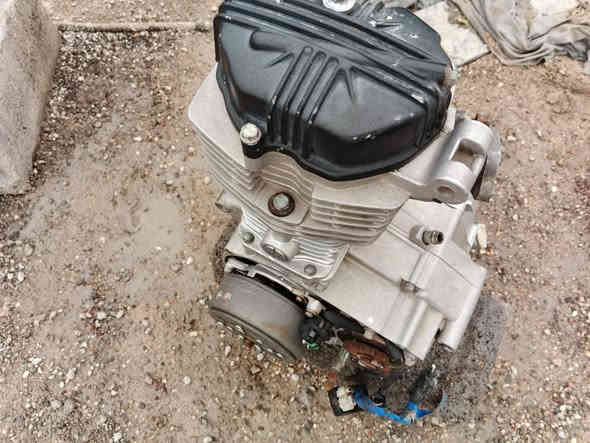 محرك دراجه للبيع جاهز دكت هندر يشتقل مايبخر غراضه موجودة الصفاحيه ومالت الهوة موجودات مكاني الزبير رايدة ب100وبيه مجال وهاذا رقمي حتى شاصي ايراني عندي اريد ابيعه هاذا رقمي ***********
